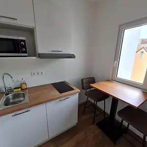 Lenau Апарт-отель